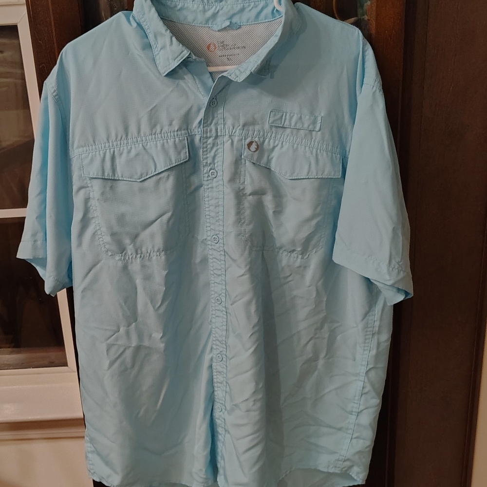 The American Outdoorsman Aqua Blue Lightweight Vented Shirt. Size XL